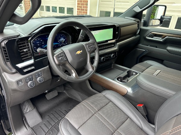 Used-2024-Chevrolet-Silverado-3500HD-High-Country
