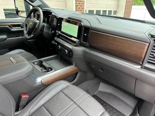 Used-2024-Chevrolet-Silverado-3500HD-High-Country