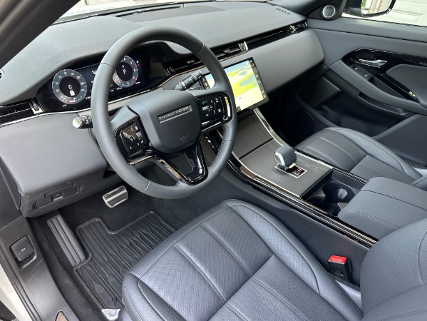 Used-2024-Land-Rover-Range-Rover-Evoque-P250-Dynamic-SE