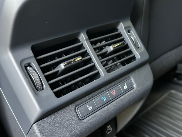 Used-2024-Land-Rover-Range-Rover-Evoque-P250-Dynamic-SE