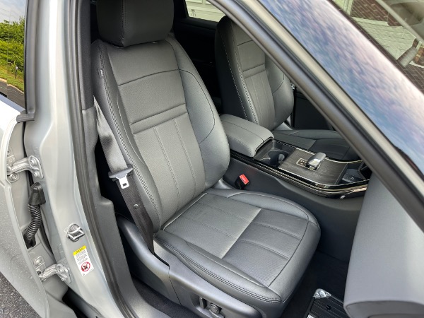 Used-2024-Land-Rover-Range-Rover-Evoque-P250-Dynamic-SE