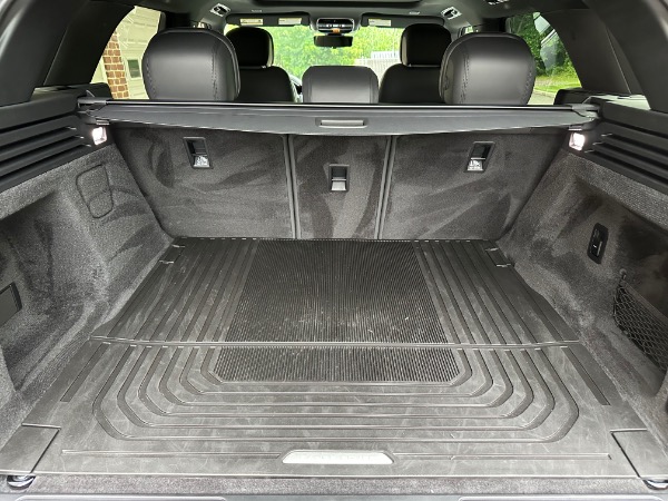 Used-2024-Land-Rover-Range-Rover-Sport-P360-SE