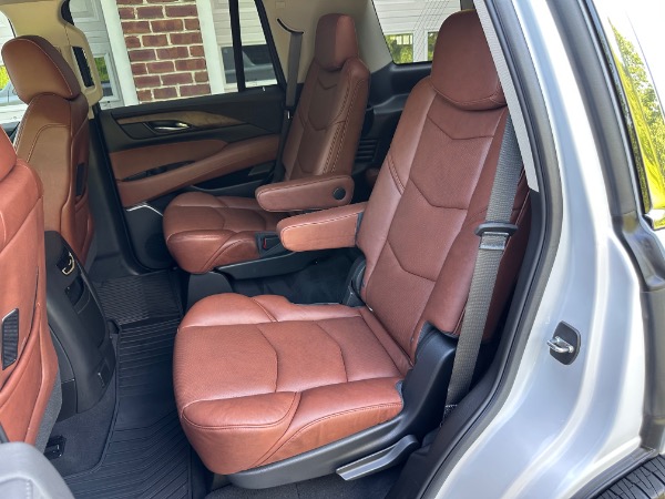 Used-2018-Cadillac-Escalade-Luxury