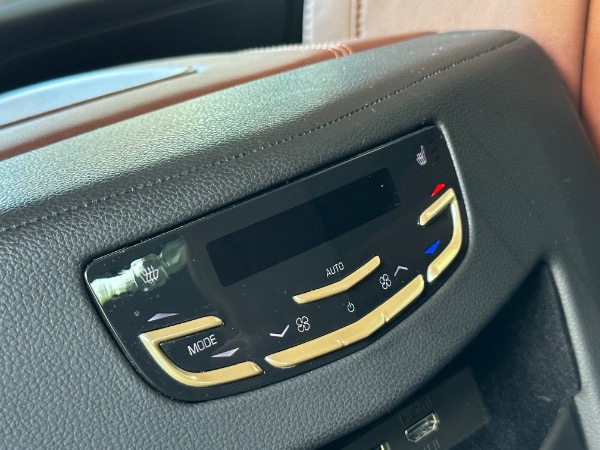 Used-2018-Cadillac-Escalade-Luxury