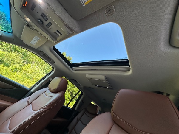 Used-2018-Cadillac-Escalade-Luxury