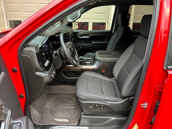 Used-2022-Chevrolet-Silverado-1500-RST