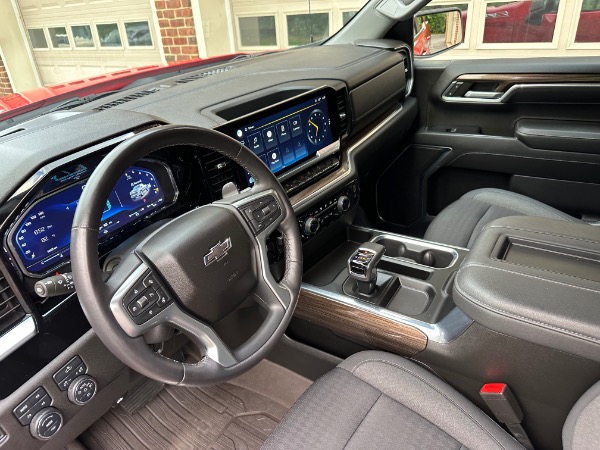 Used-2022-Chevrolet-Silverado-1500-RST