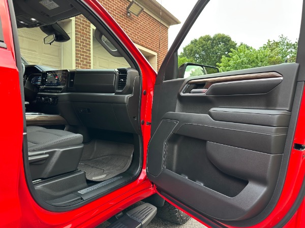 Used-2022-Chevrolet-Silverado-1500-RST
