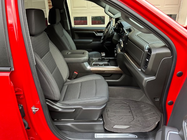 Used-2022-Chevrolet-Silverado-1500-RST