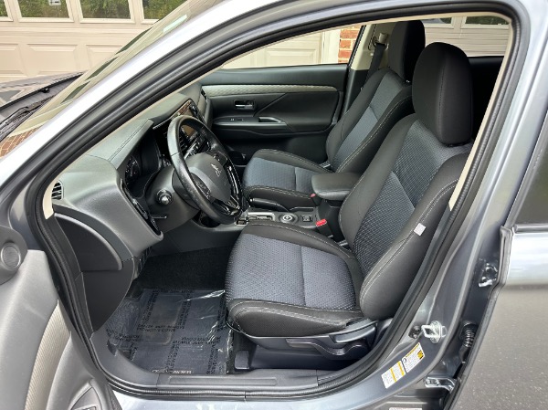 Used-2016-Mitsubishi-Outlander-SE