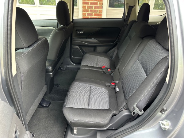 Used-2016-Mitsubishi-Outlander-SE