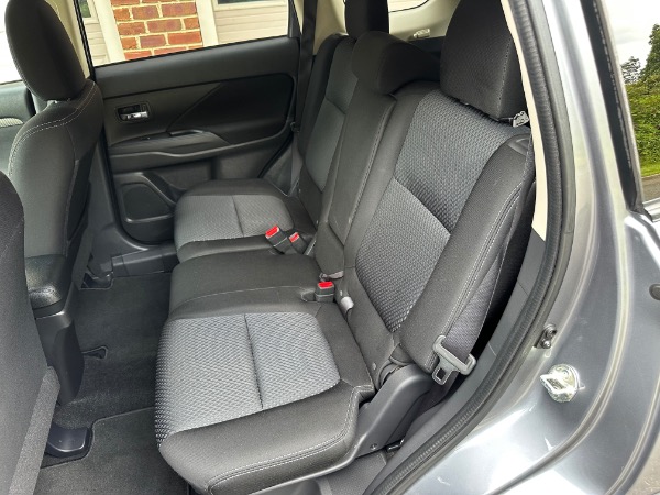 Used-2016-Mitsubishi-Outlander-SE