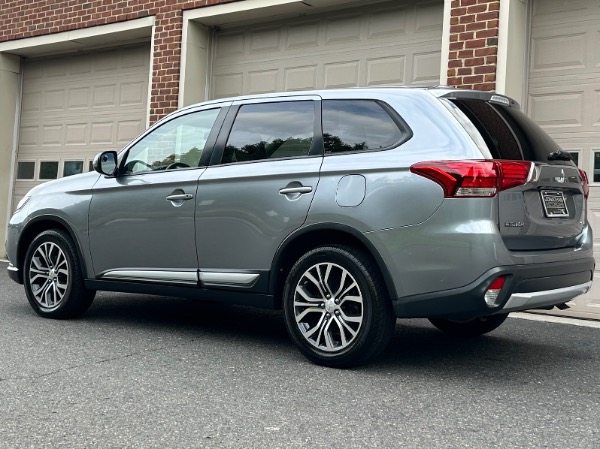 Used-2016-Mitsubishi-Outlander-SE
