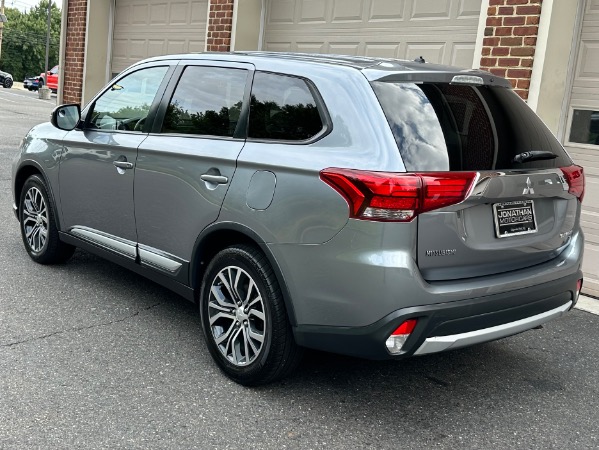 Used-2016-Mitsubishi-Outlander-SE