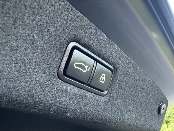 Used-2018-Genesis-G90-50-Ultimate