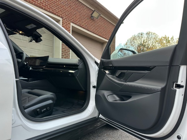 Used-2025-BMW-5-Series-530i-xDrive