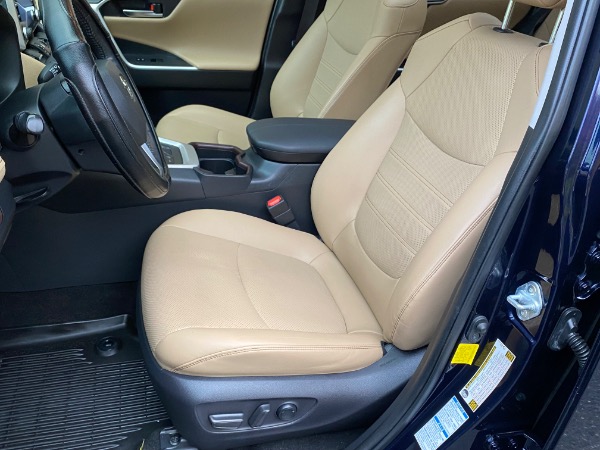 Used-2019-Toyota-RAV4-Limited