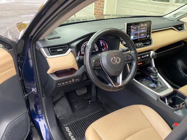 Used-2019-Toyota-RAV4-Limited
