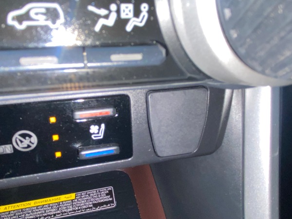 Used-2019-Toyota-RAV4-Limited