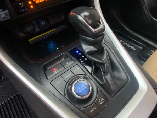 Used-2019-Toyota-RAV4-Limited