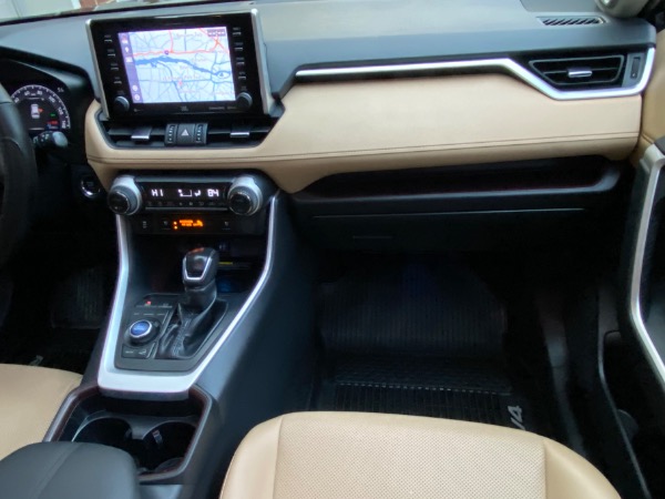 Used-2019-Toyota-RAV4-Limited