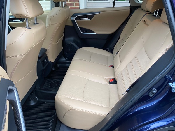 Used-2019-Toyota-RAV4-Limited