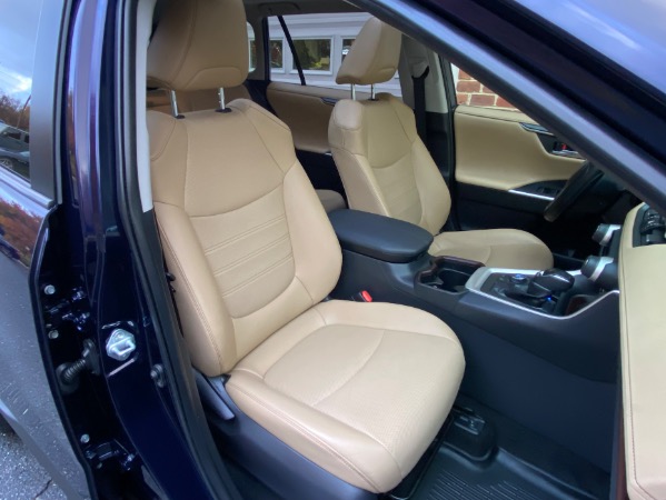 Used-2019-Toyota-RAV4-Limited