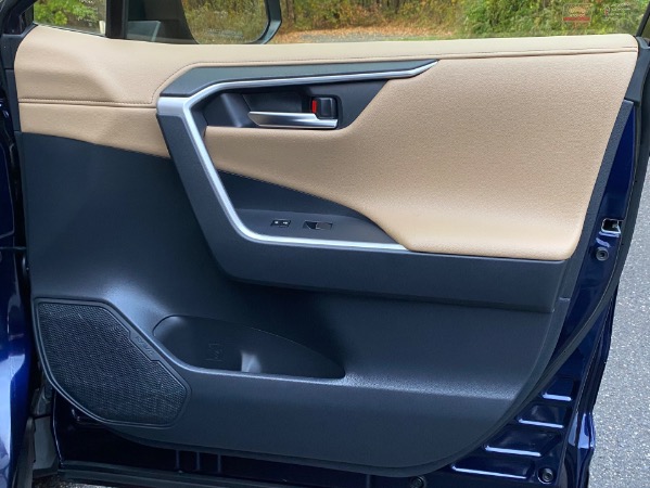 Used-2019-Toyota-RAV4-Limited