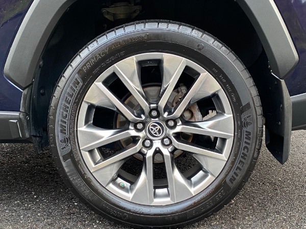 Used-2019-Toyota-RAV4-Limited