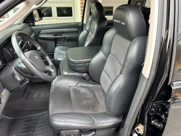 Used-2005-Dodge-Ram-1500-SRT-10