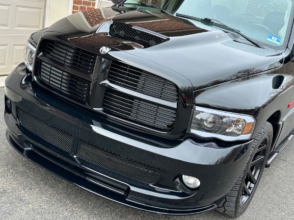 Used-2005-Dodge-Ram-1500-SRT-10