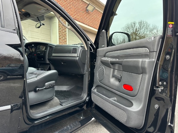 Used-2005-Dodge-Ram-1500-SRT-10
