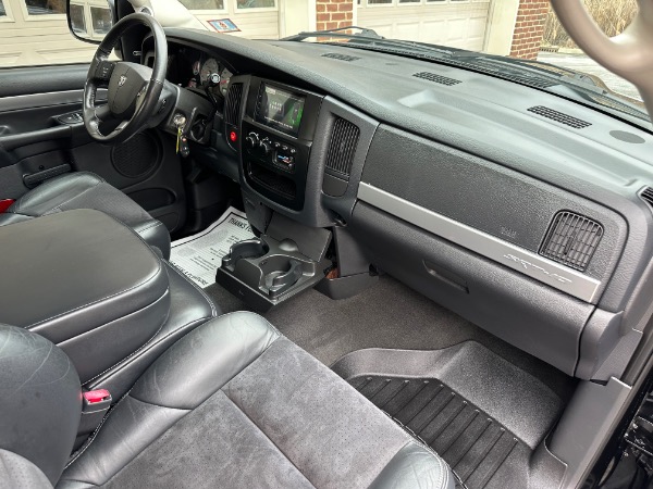 Used-2005-Dodge-Ram-1500-SRT-10