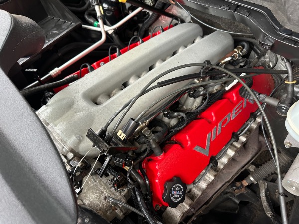 Used-2005-Dodge-Ram-1500-SRT-10