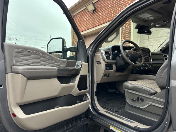 Used-2025-Ford-F-450-Super-Duty-Platinum-Dually