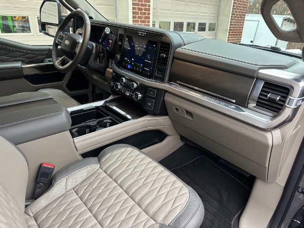 Used-2025-Ford-F-450-Super-Duty-Platinum-Dually