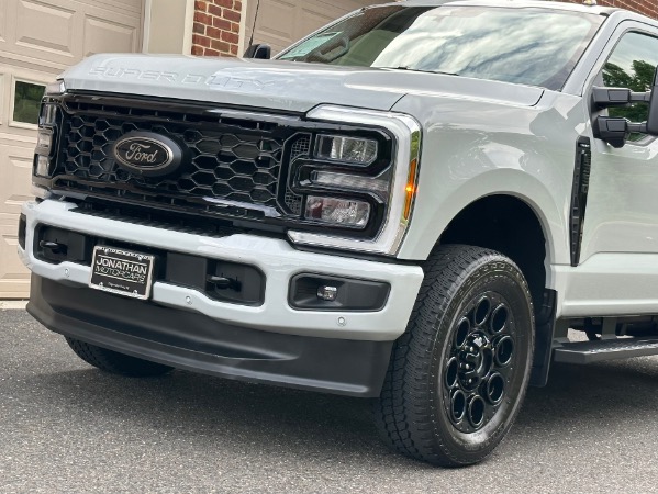 Used-2025-Ford-F-350-Super-Duty-Lariat