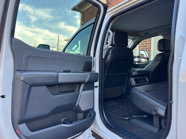 Used-2025-Ford-F-350-Super-Duty-Lariat