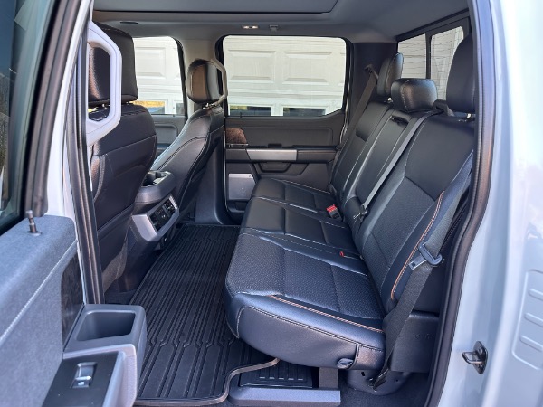 Used-2025-Ford-F-350-Super-Duty-Lariat