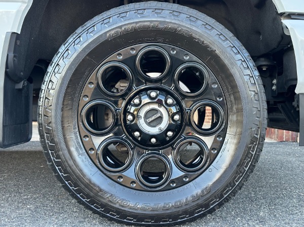 Used-2025-Ford-F-350-Super-Duty-Lariat