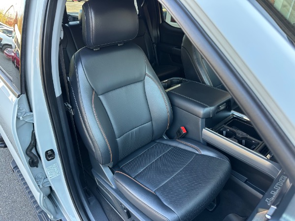 Used-2025-Ford-F-350-Super-Duty-Lariat