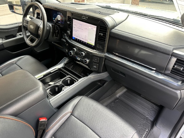 Used-2025-Ford-F-350-Super-Duty-Lariat