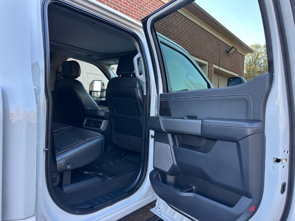 Used-2025-Ford-F-350-Super-Duty-Lariat