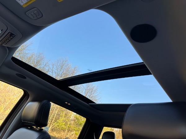 Used-2025-Ford-F-350-Super-Duty-Lariat