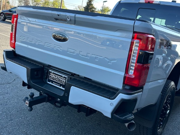 Used-2025-Ford-F-350-Super-Duty-Lariat