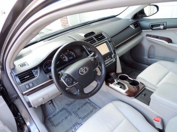 Used-2012-Toyota-Camry-XLE-V6