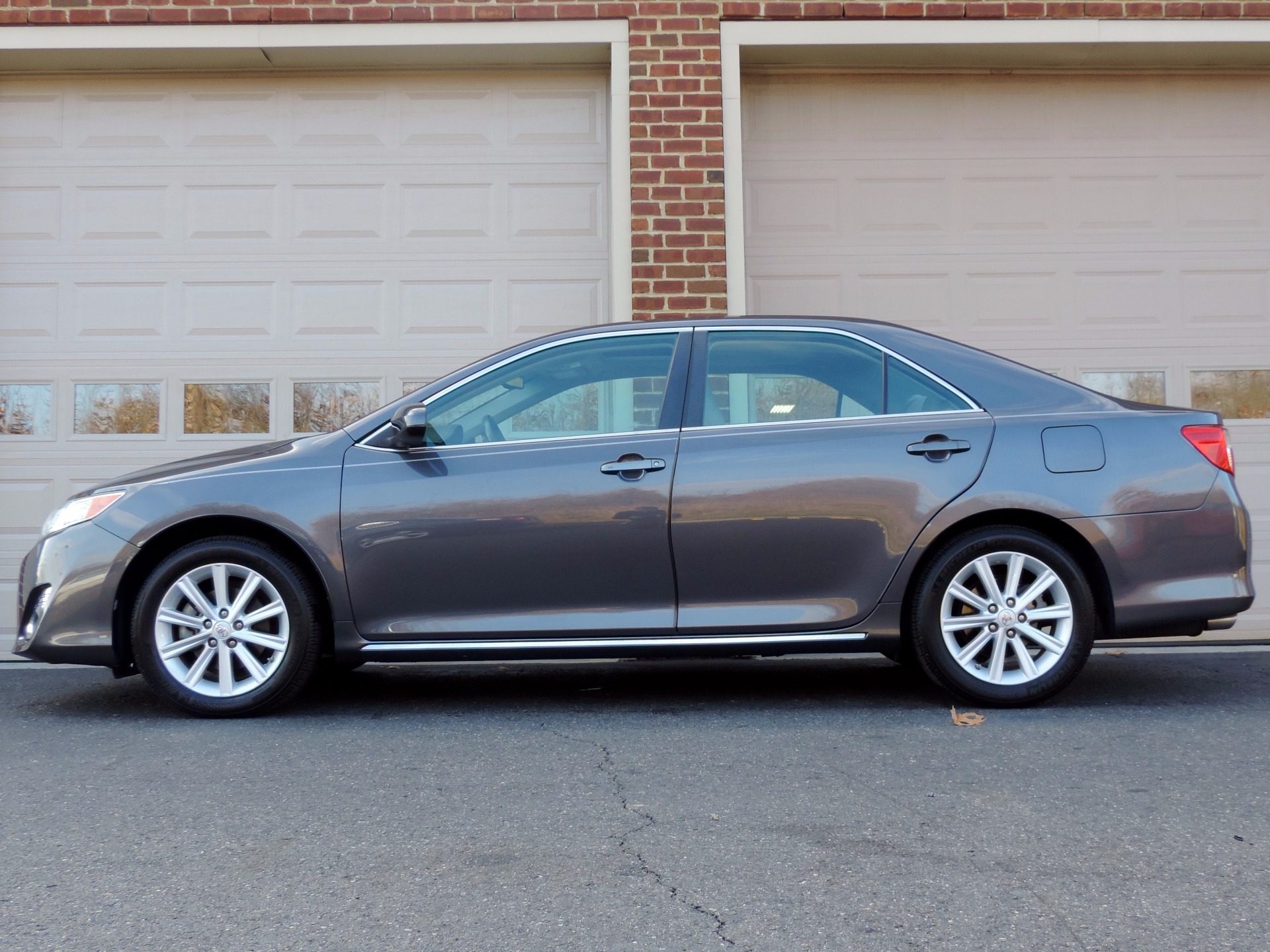 2012 Toyota Camry XLE V6 Stock 509521 for sale near Edgewater Park, NJ NJ Toyota Dealer