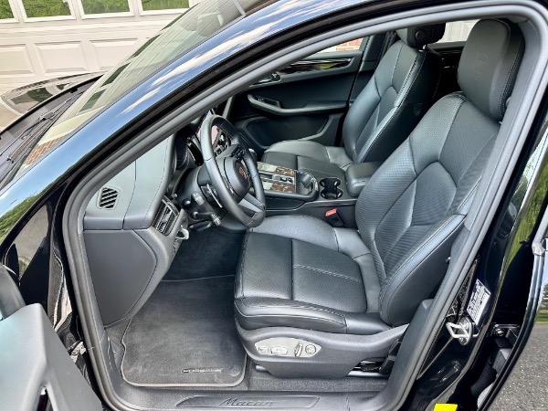 Used-2025-Porsche-Macan