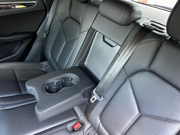 Used-2025-Porsche-Macan