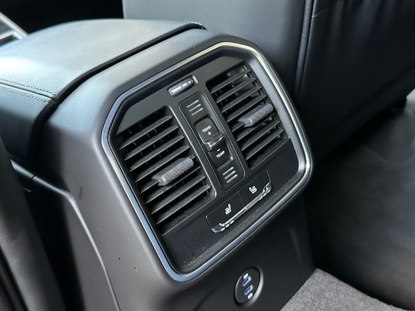 Used-2025-Porsche-Macan